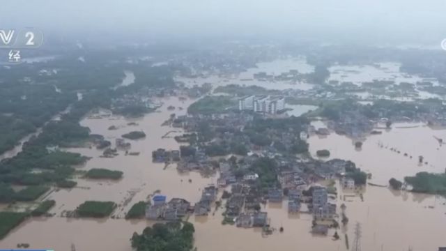 广西玉林:降雨停止,多部门全力应对内涝