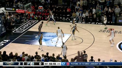 《NBA全场集锦》宛如坦克一般！兰德尔碾压突破直冲篮下 强攻得手哨响球进