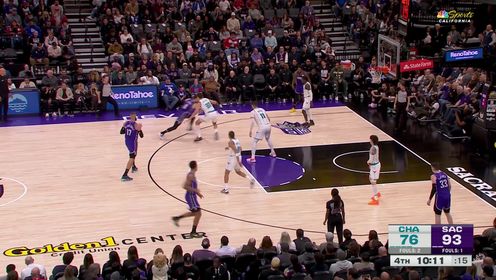 《NBA全场集锦》直接开启杀神模式 拉文内外开花5分钟狂轰18分