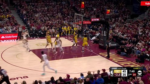 《NBA骑士》开始提上劲了！骑士一波15-7进攻波分差被逐渐迫近