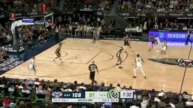 东南墨尔本凤凰vs鹈鹕英文原声全场回放