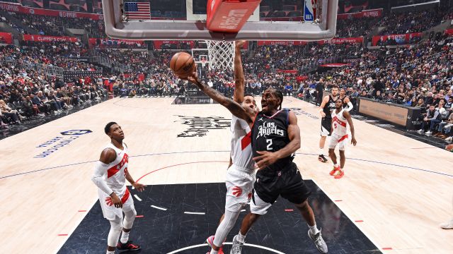 莱昂纳德vs猛龙集锦 砍下29+7能攻能防数据全面