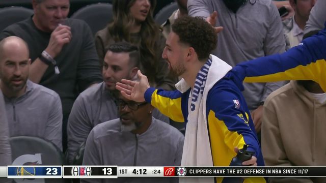 格林命中首节第四节三分 克莱庆祝过度怒吃一T