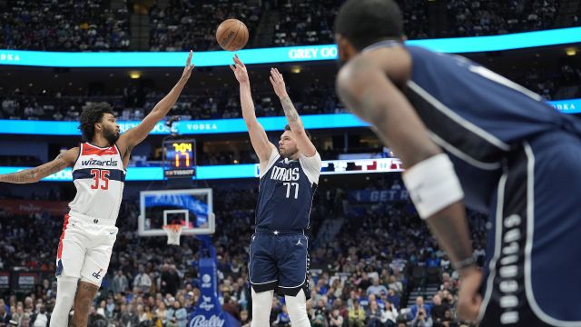 奇才104-112独行侠 独行侠关键时刻发力一波反超带走比赛