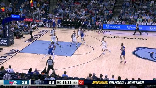 《NBA全场集锦》一套连招丝滑流畅 恩比德面对防守翻身后仰稳稳命中