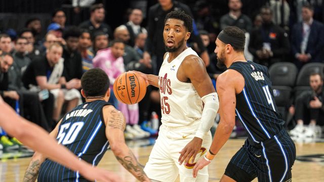 米切尔vs魔术集锦 砍下25+13攻防两端火力全开