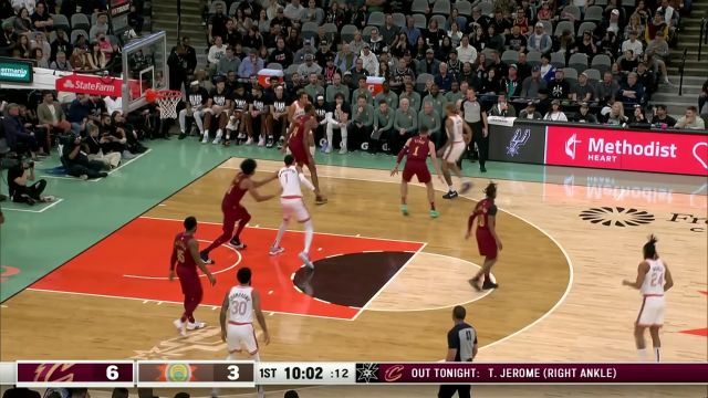 身高不够弹跳来凑 米切尔阅读进攻遮天大帽及时出手