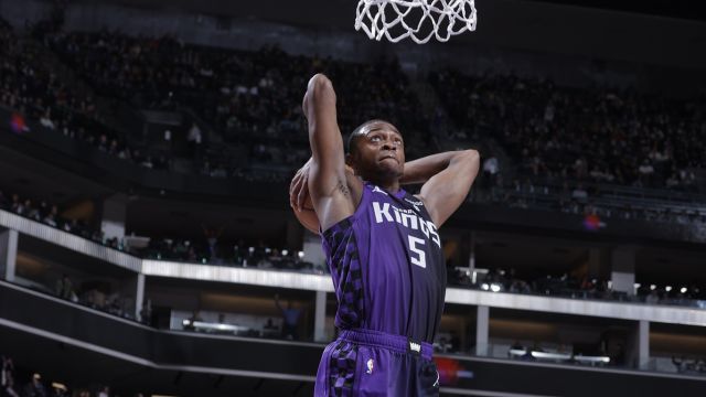 福克斯vs雄鹿集锦 全场拿下29+6+7全面数据带领球队获得胜利