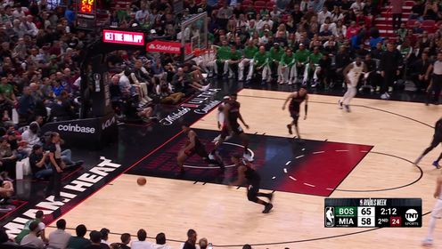 《TOP时刻》26日NBA最佳扣篮 布朗瞅准时机抢断双手暴扣