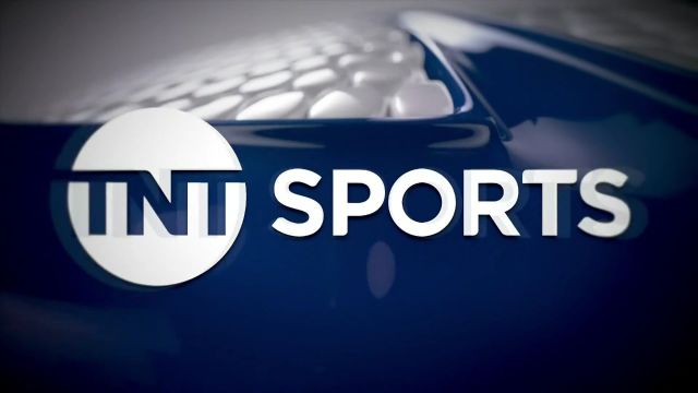 无心还有有意？布克干拔中投稳稳命中 意外遭“垫脚”