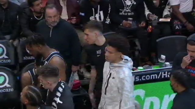 NBA常规赛：雄鹿vs老鹰第3节英文原声回放