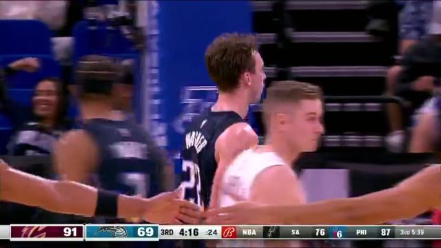 几个防守也没用 小瓦格纳找出空挡强杀禁区造2+1