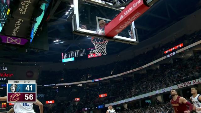 外线火力全开 米切尔接球三分开火命中打停独行侠