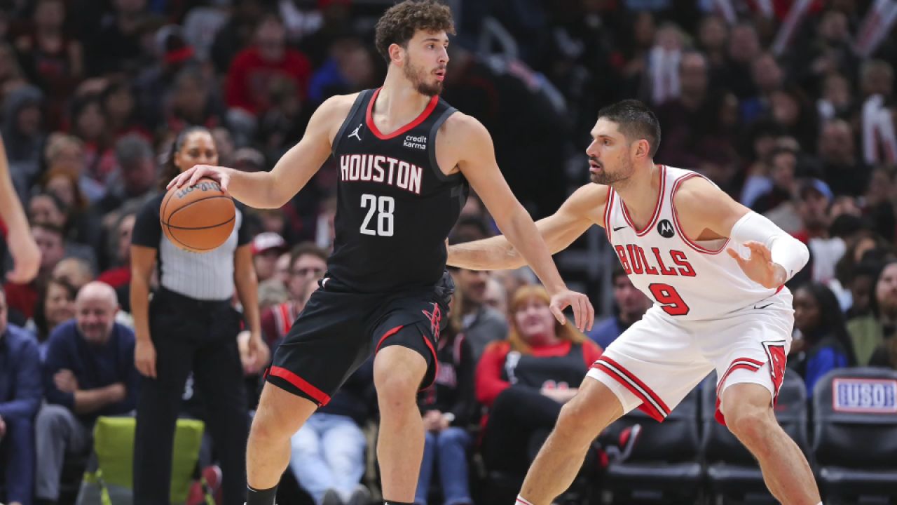 top时刻|火箭公牛五佳球:拉文极限拉杆 卡皇血帽申京