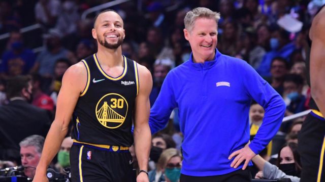 NBA采访 | 科尔：完全不同意库里的上场时间是比赛的胜负手 不想过度使用