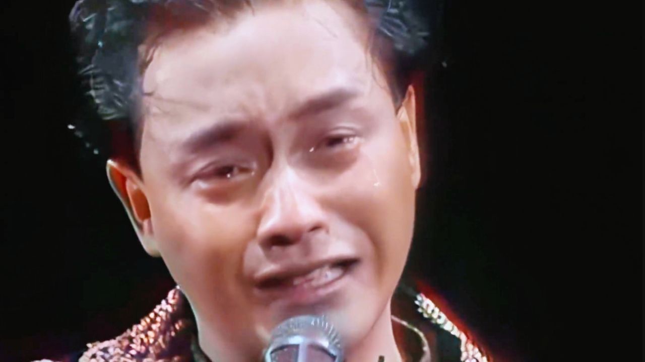 张国荣最感人的一次演唱会,哭着唱完这首成名曲,从此告别乐坛
