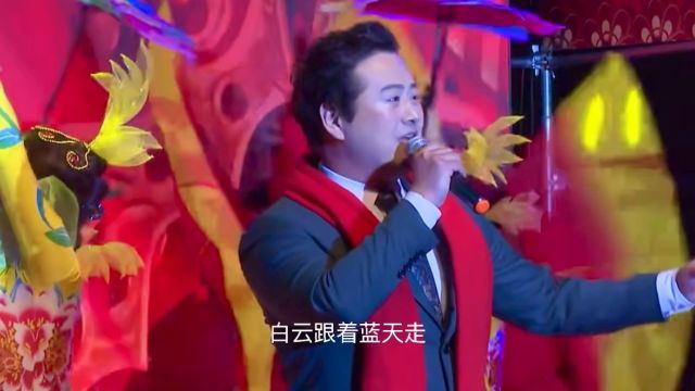 安戈演唱《幸福中国一起走》.