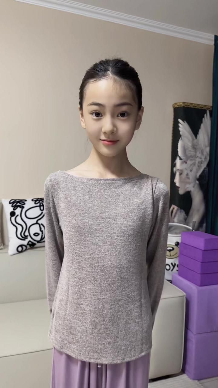 张茗灿心心: 好喜欢这首音乐这支舞#卜卦 #汉唐古典舞 #舞蹈#古典舞