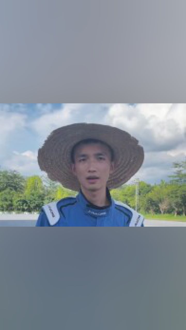 最近有点飘,二队长都有小助理了美女助理汽车漂移