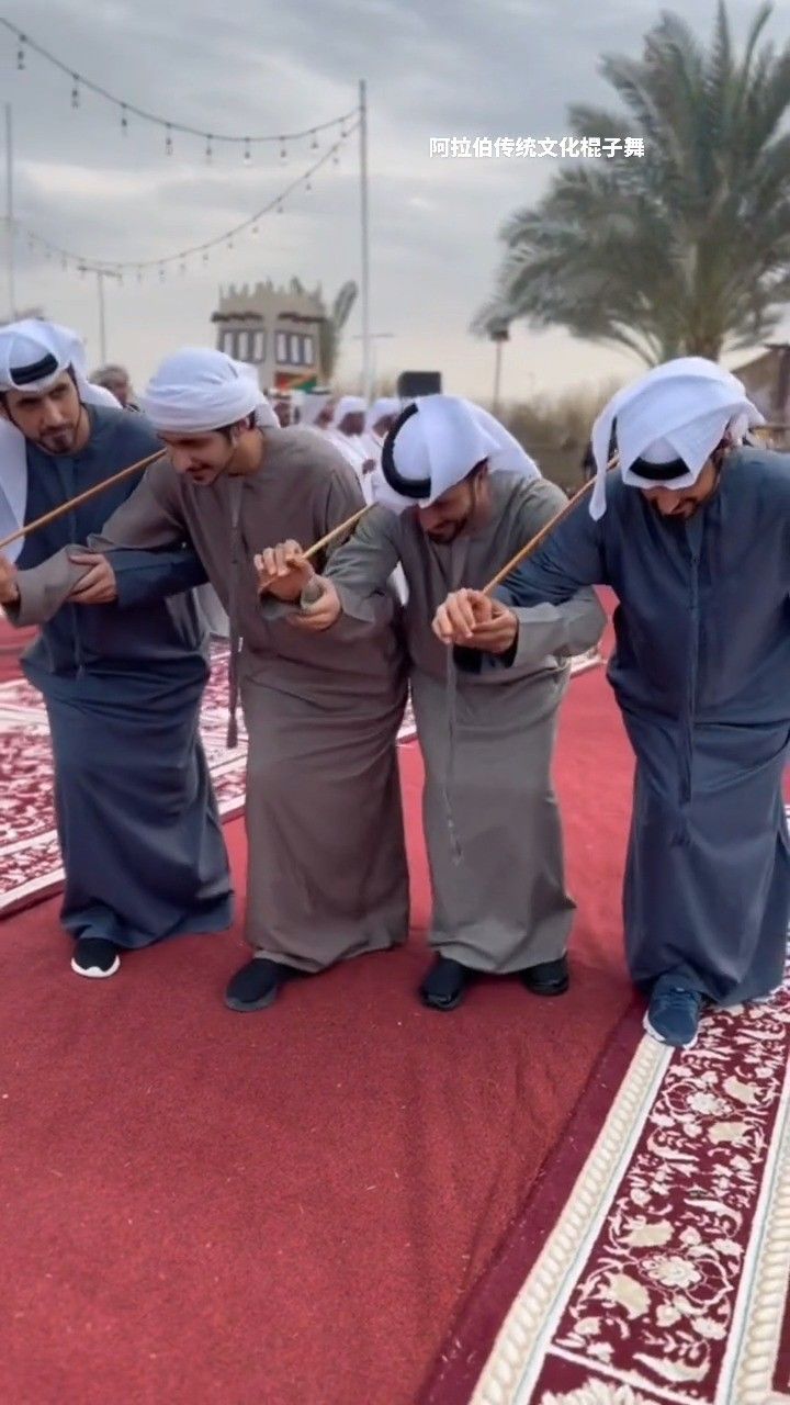 民族文化舞出特色棍子舞