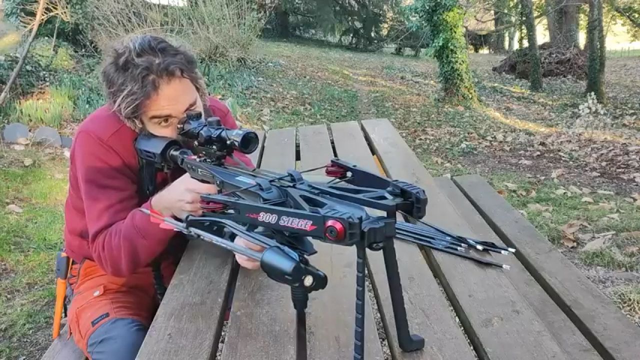 国外合法拍摄大黑鹰lsg二代复合弩ek系列连发弩户外性能测试