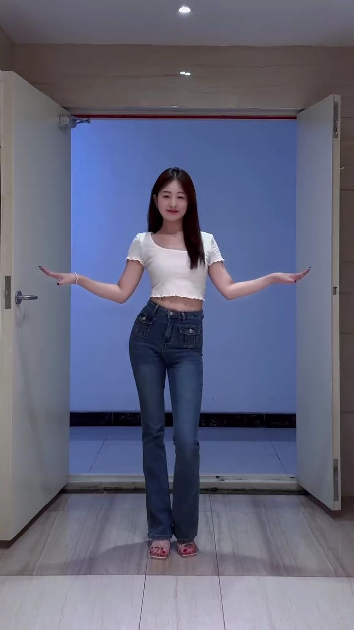 @.小琳 的精彩视频