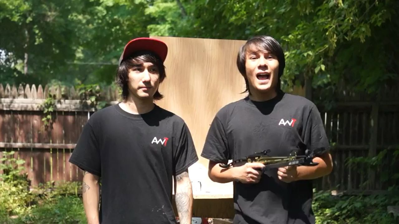 国外合法拍摄蝰蛇ss/山猫120反曲弓弩/pse僵尸猎手十字弩户外性能测试