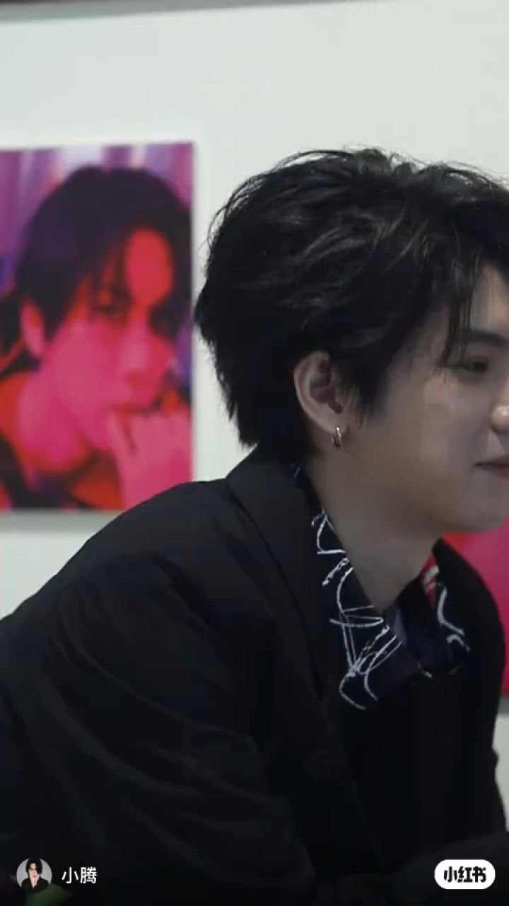 杨宇腾# 起笔写你,落笔想你!