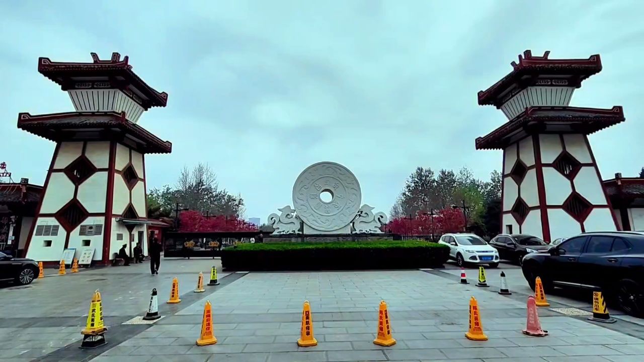 以历史文化,珍贵遗址,园林景观独具特色的赵苑公园