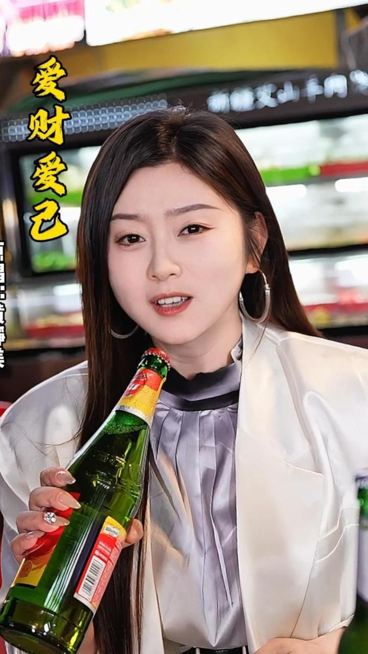 爱财爱己,风生水起,再也不吃你画的大饼#爱财爱己 #菲儿