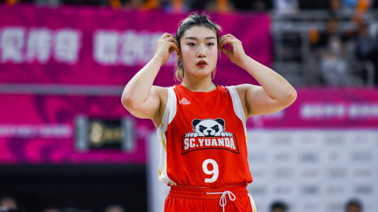 李梦当选wcba总决赛mvp!四川女篮3-2内蒙古女篮连续两年夺wcba总冠军
