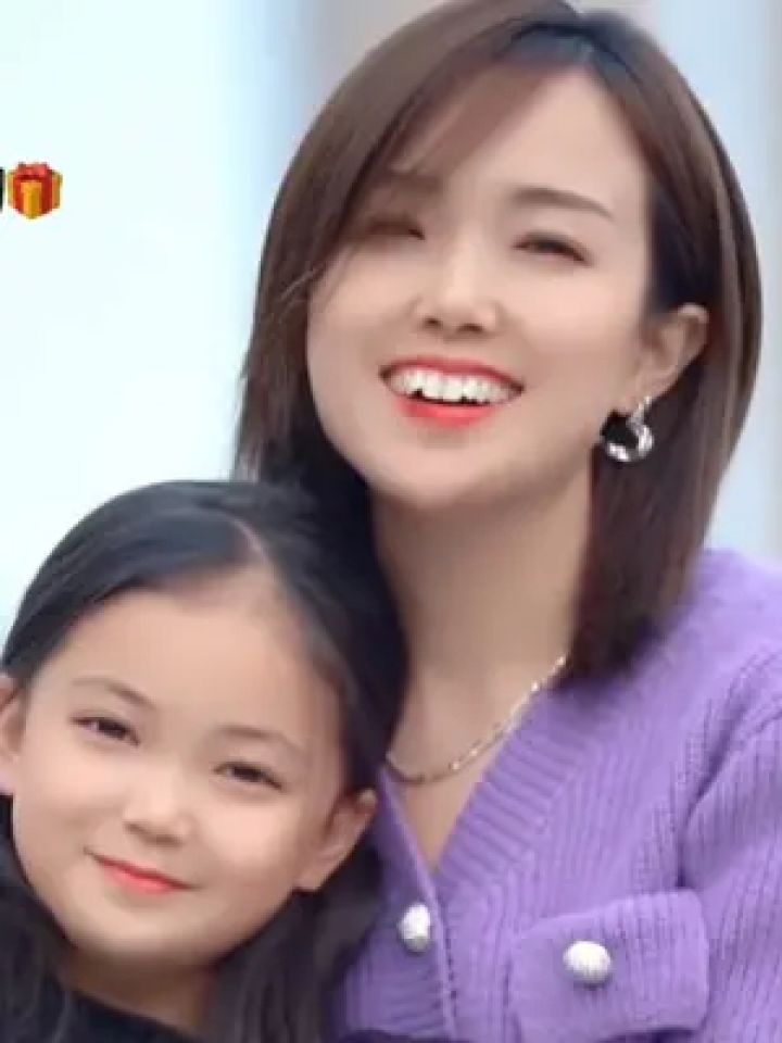 小礼物和妈妈母女版《与你到永久》#李悟小礼物baby #与你到永久