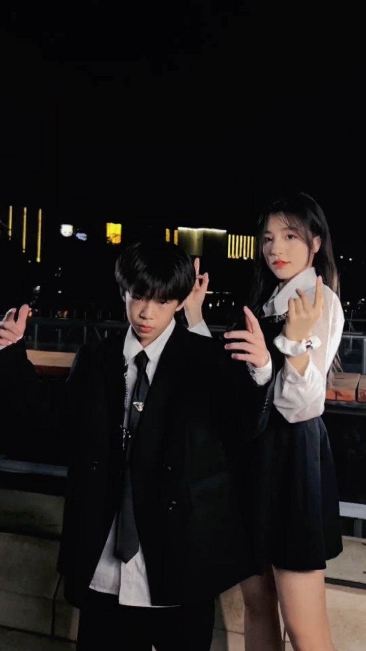 思瑶姐姐好美,张轶程随便哈哈哈!