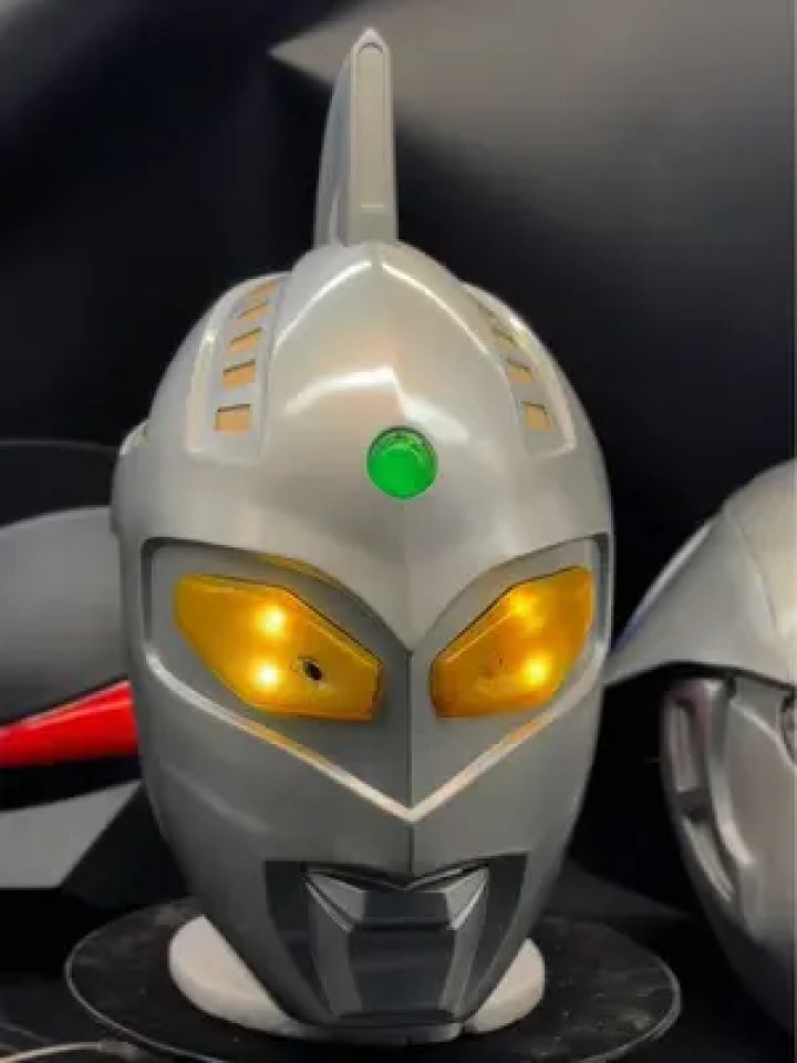 他爸爸#赛文奥特曼 #奥特曼皮套 #奥特曼头盔