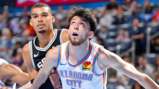 文班亚马霍姆格伦双雄争霸NBA最佳新秀,波杰姆斯基争议甚大