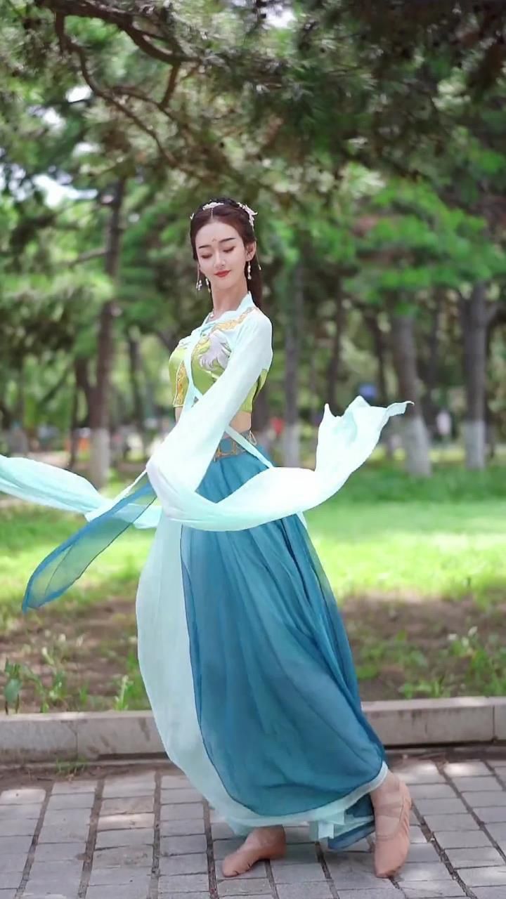 我和神明画押 赌你想和我成家 #汉服 #古风 #舞蹈