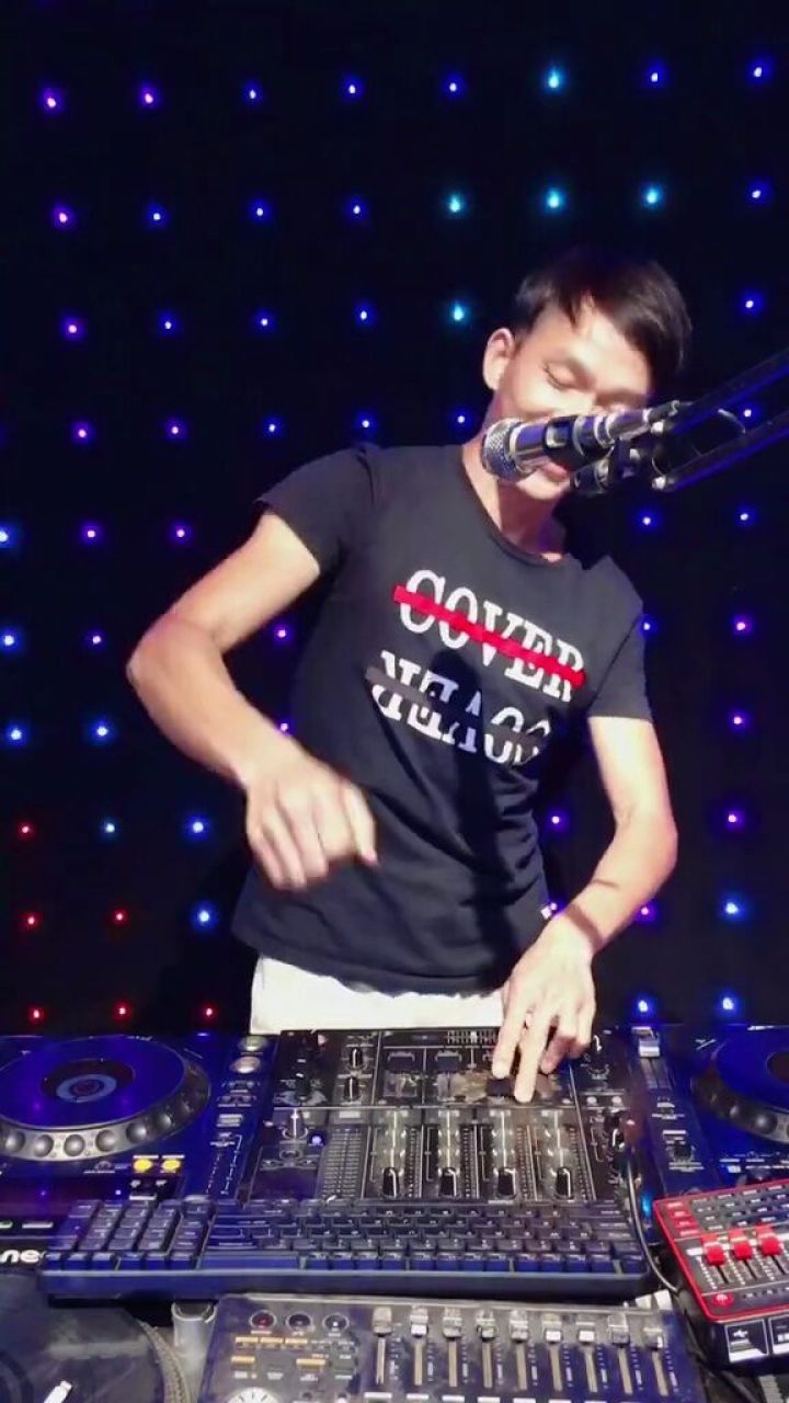 你们要的《凤舞九天》dj版来了,80后蹦迪最经典的回忆!#dj