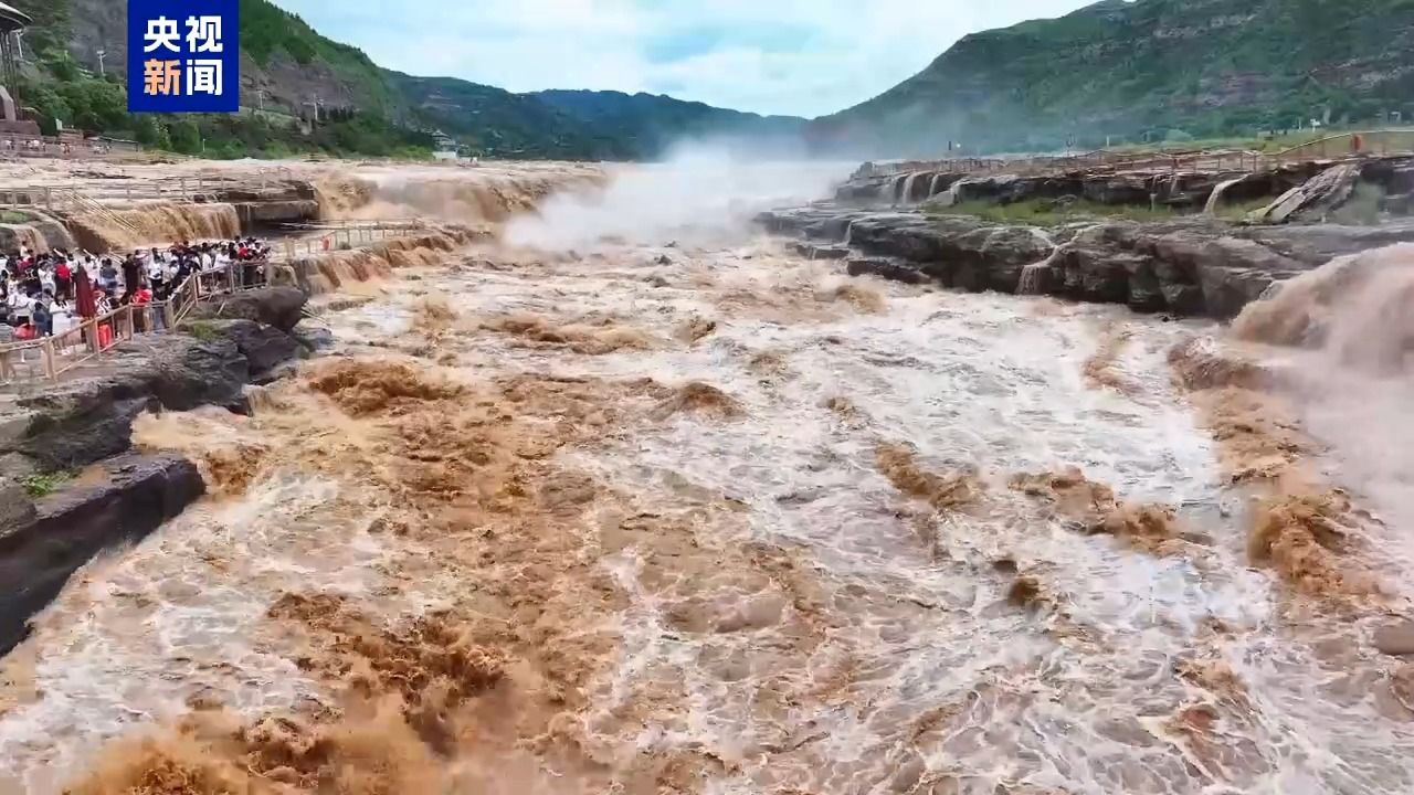陕西壶口瀑布洪峰过境 现水岸齐平景观
