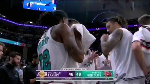 《NBA全场集锦》【回放】NBA常规赛：湖人vs灰熊第2节英文原声回放