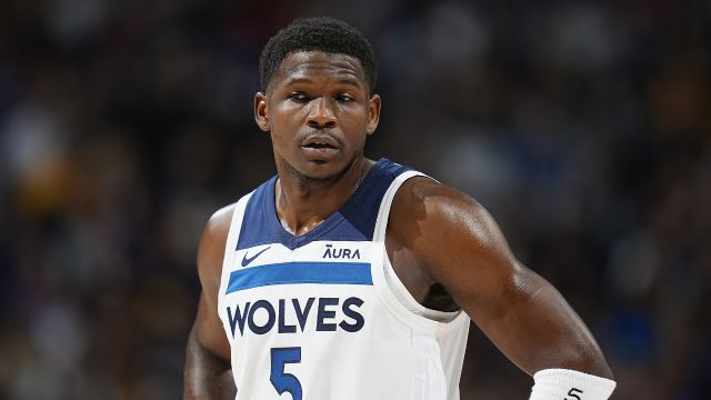 爱德华兹vs掘金集锦 拿下25分与约老师展开球星对飚