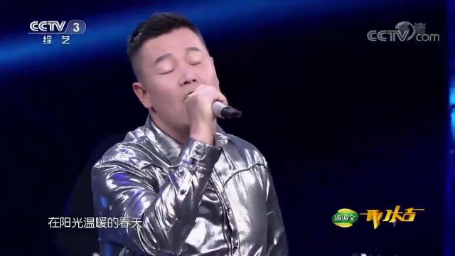 额尔古纳乐队演唱《时光》,歌声深情,征服全场