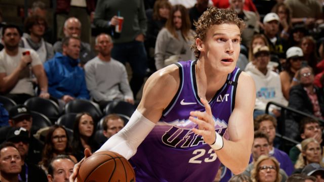 马尔卡宁vs老鹰集锦 全场拿下40分7篮板内外开花单核带队独木难支