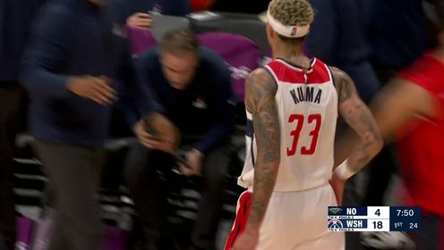 《NBA全场集锦》大将之风！库兹马快下接球果断出手 三分轰进打停对手