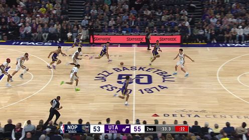 《TOP时刻》28日NBA最佳镜头 基扬特-乔治旱地拔葱隔人暴扣手到擒来