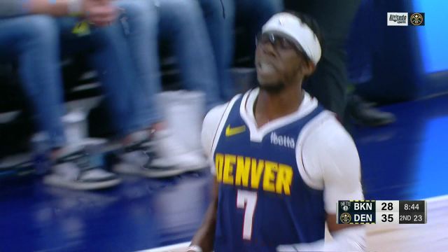 一秒破功！篮网防守摆出联防阵 怎料雷吉一个加速轻松上篮命中