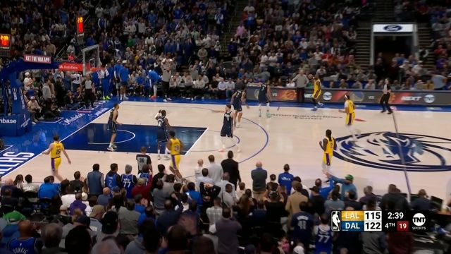 普林斯三分命中追分！ BIG胖：快追分！ 别骄傲别骄傲