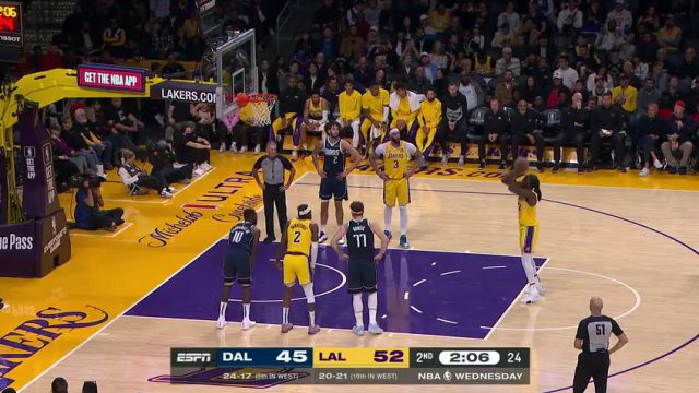 NBA常规赛：独行侠vs湖人第2节英文原声回放