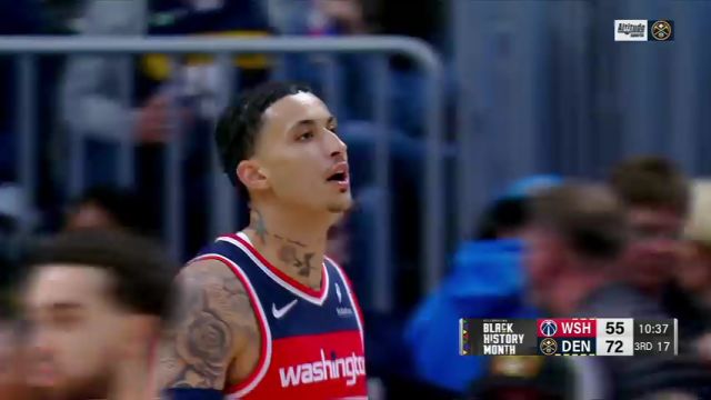 年轻人都是有仇当场就报 戈登库兹马互相打成对方一记2+1