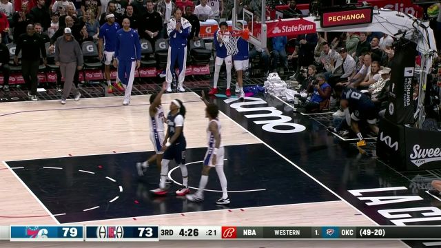 想在我面前扣篮？ 乌布雷追身大帽拒绝泡椒