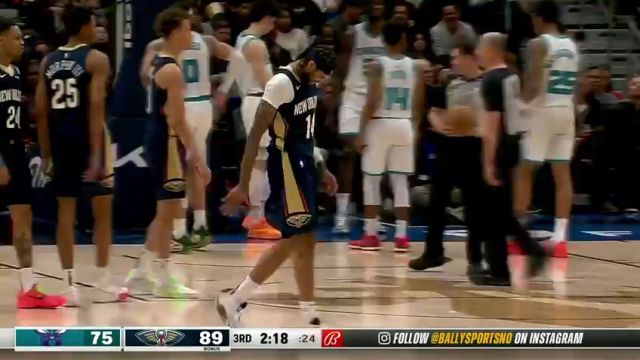 NBA常规赛：黄蜂vs鹈鹕第3节英文原声回放